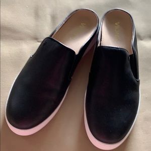 Vionic black leather slide -Sz 8
